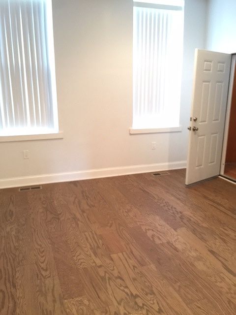 2nd image of 1527 W Girard Ave
