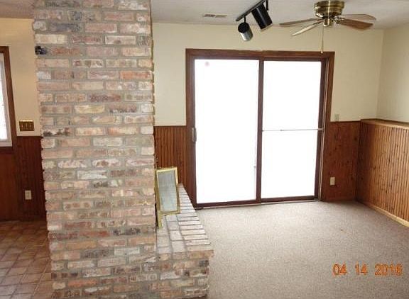 4th image of 13716 Wellington Cres