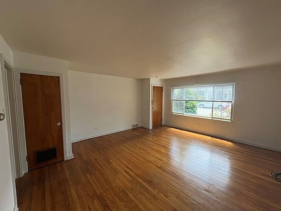 3rd image of 2254 Boas St APT 2