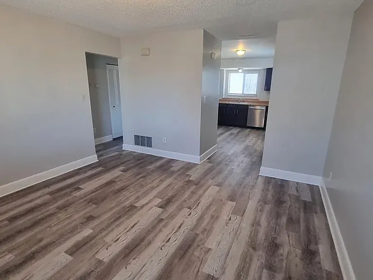 1043 Mazatlan Cir #B — Photo 8