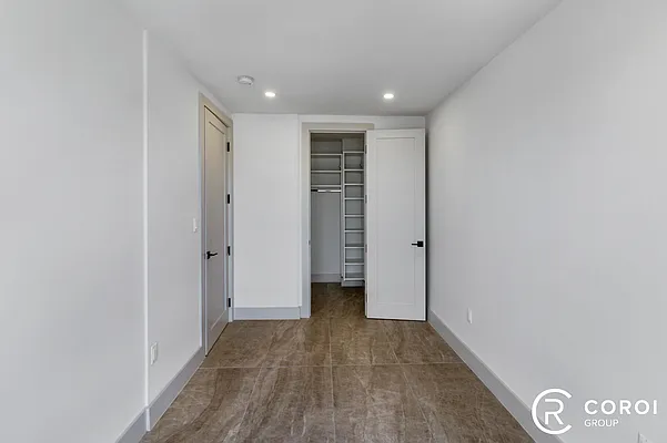 Rented by Coroi Corp | media 23