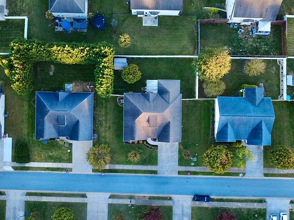 5th image of 205 Blackwood Way