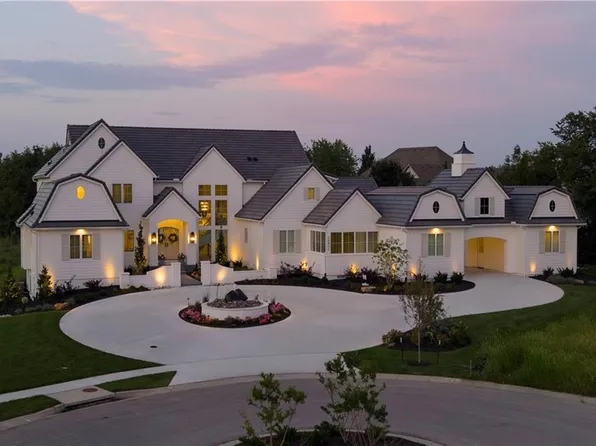 16801 Barton St, Overland Park, KS 66221