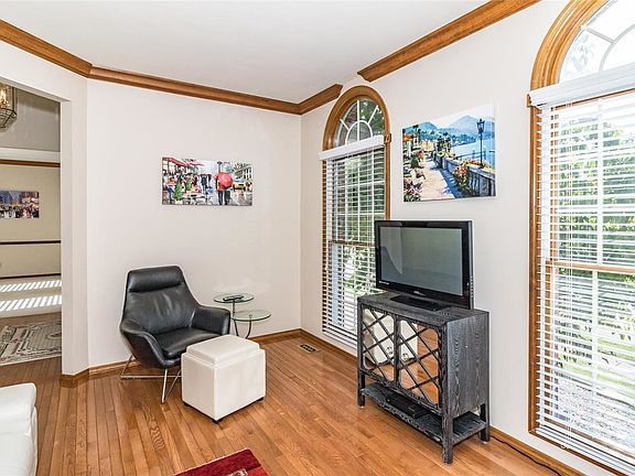 5th image of 13461 Pocasset Dr