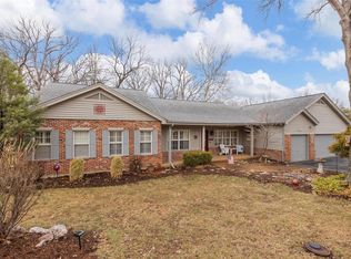 1971 Woodmoor Ridge Dr, Ballwin, MO 63011