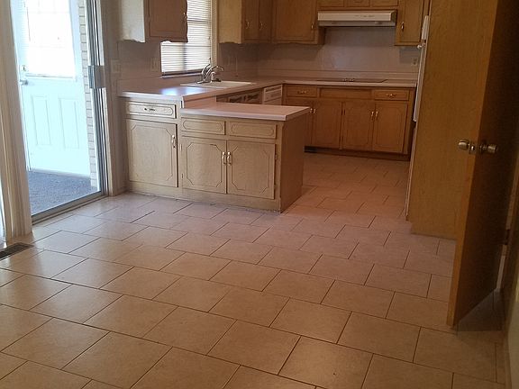 4th image of 2639 N Eagle Ln