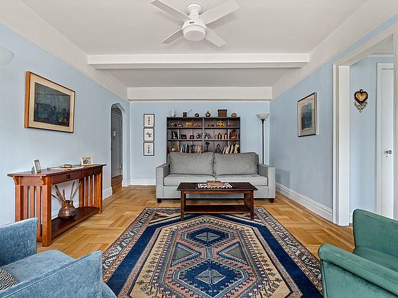 2nd image of 127 W 96th St APT 11B