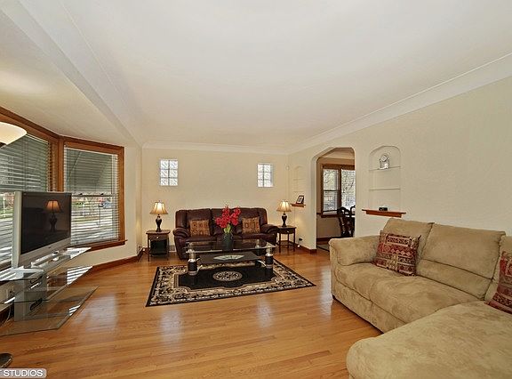 3rd image of 5401 W Hutchinson St