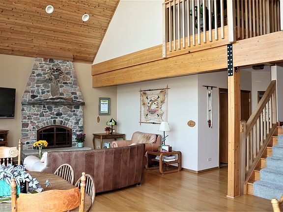 Lindal Cedar Homes Post & Beam house.