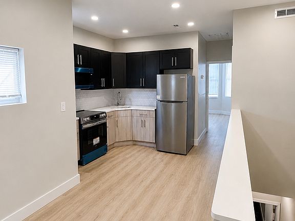 4th image of 1229 W Seltzer St #2
