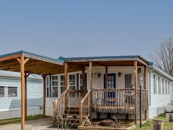 1135 Kinglet St, Townsend, TN 37882