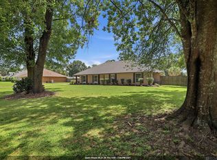 25540 Plantation Ave, Denham Springs, LA 70726