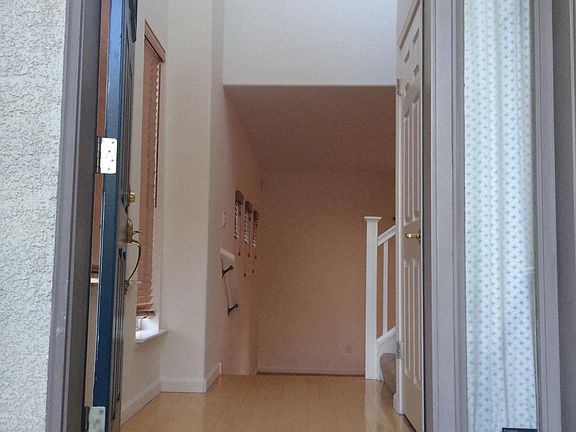 2nd image of 3716 Moorpark Ave