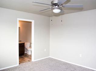 5724 E Red Oak Dr #11, Sioux Falls, SD 57110