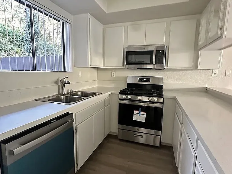 4940 Lewis Rd — Photo 8