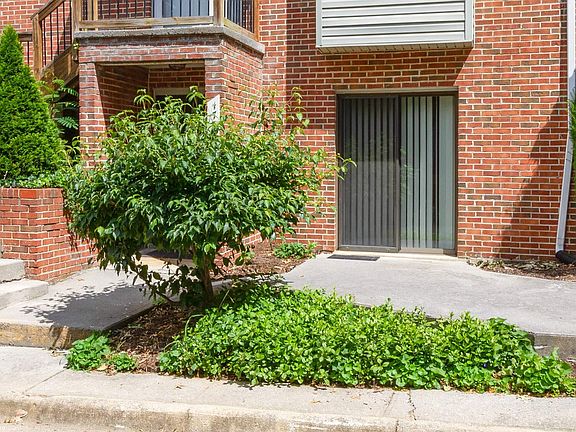 2nd image of 1738 Donlee Dr #1738