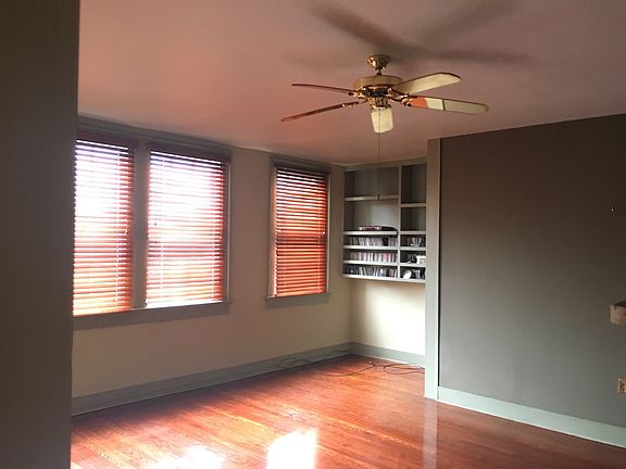 Livingroom Bookshelf