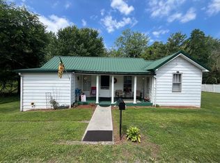 250 Barton St, Hinton, WV 25951