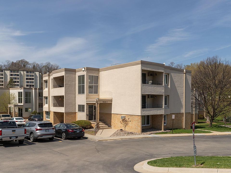 1st image of 1911 Viking Dr NW APT 25