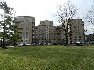 2nd image of 1445 E Broad St APT 202C