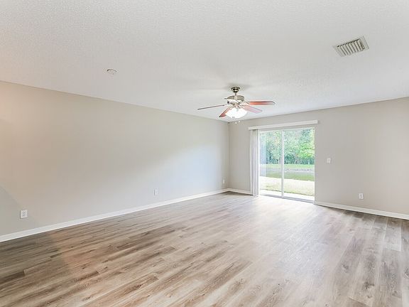 4th image of 4547 Winding River Way