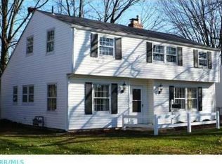 224 Darbyhurst Rd, Columbus, OH 43228