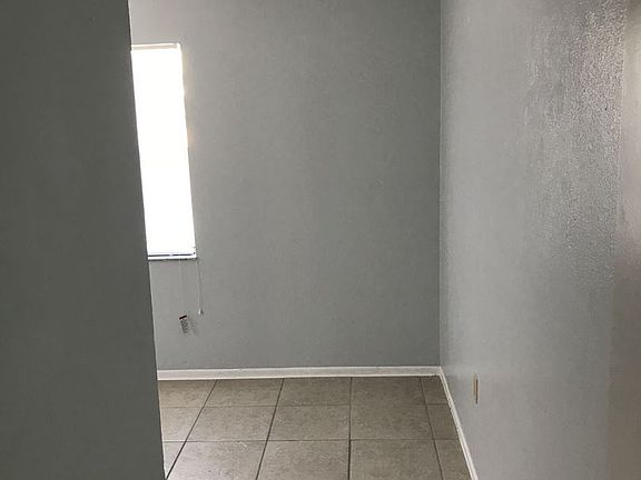 5th image of 328 Avenue D SE