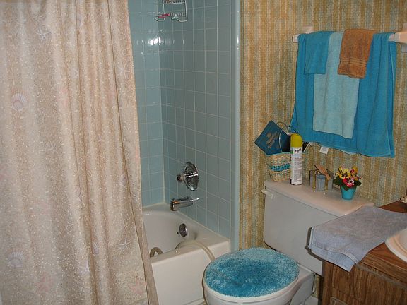 3rd image of 1116 Woodbine Ct