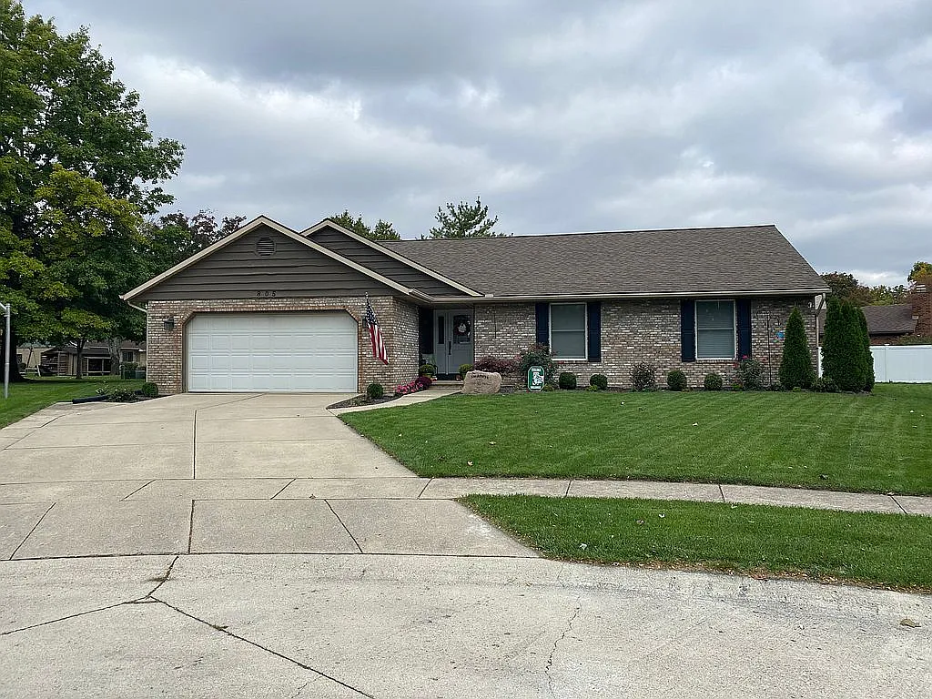 805 Ivy Ln photo 1