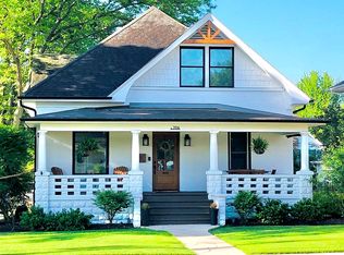 206 Douglas Ave, Naperville, IL 60540