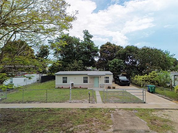 2nd image of 2310 W Bunche Park Dr