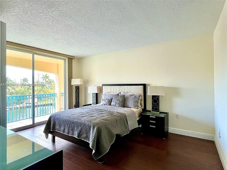 201 S Golden Isles Dr #306 — Photo 22