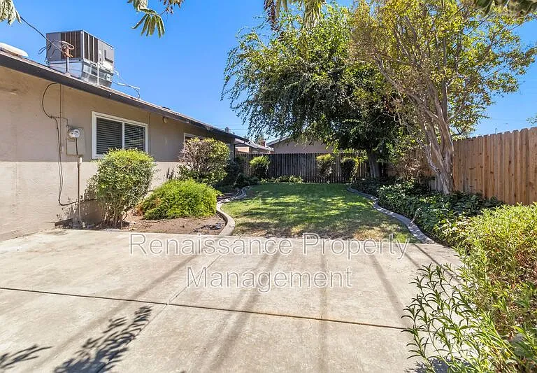 5619 N El Dorado St — Photo 28