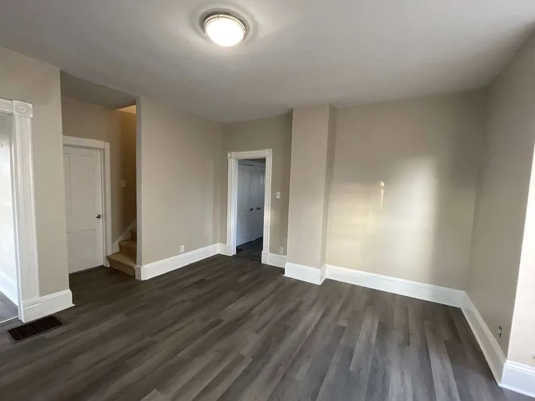 217 N West Ave — Photo 18