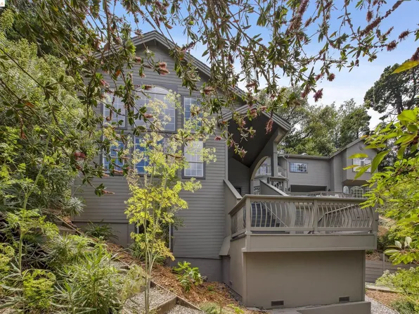 6512 Girvin Dr, Oakland, CA 94611