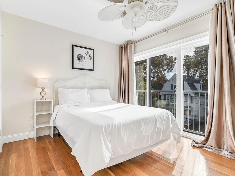 10 Bradbury St #10 — Photo 17