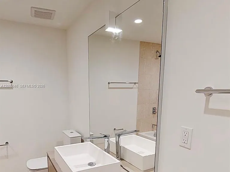 1000 Brickell Plz #4907 — Photo 28