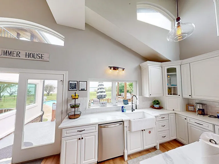 430 Peninsula Dr — Photo 5