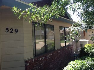 529 E Vine Ct, Visalia, CA 93292