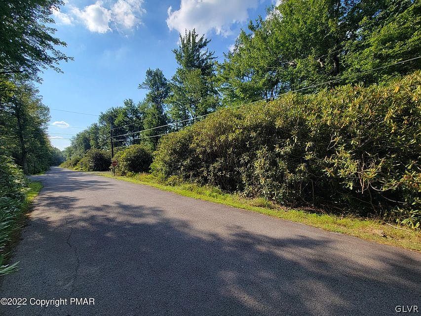 2nd image of Algonkin Rd