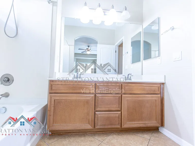 1532 E Apollo Rd — Photo 31