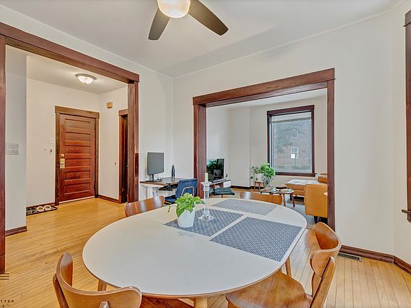 2nd image of 3704 N Hoyne Ave #2N
