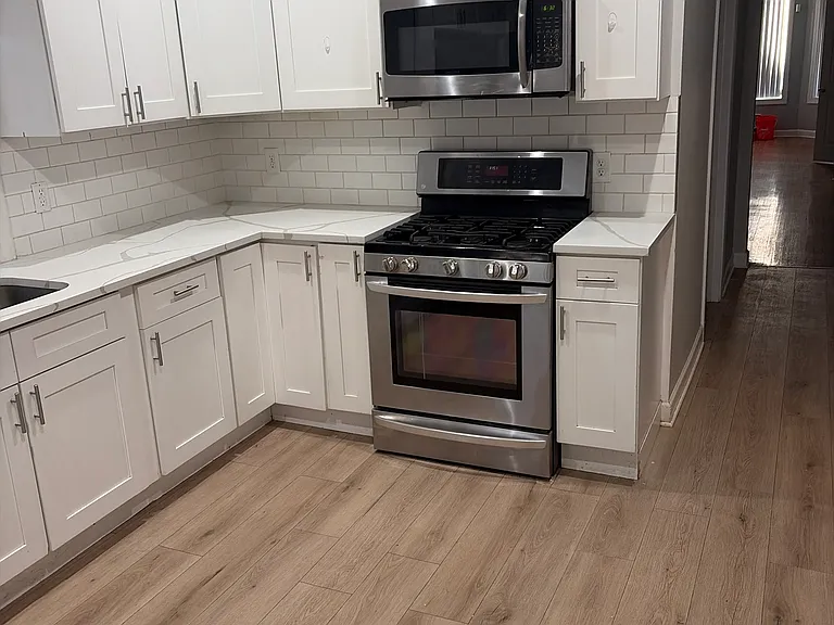 6639 S Bishop St #A — Photo 7