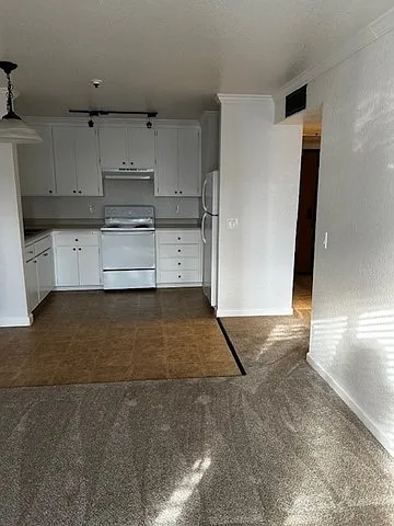 530 9th St — Photo 2