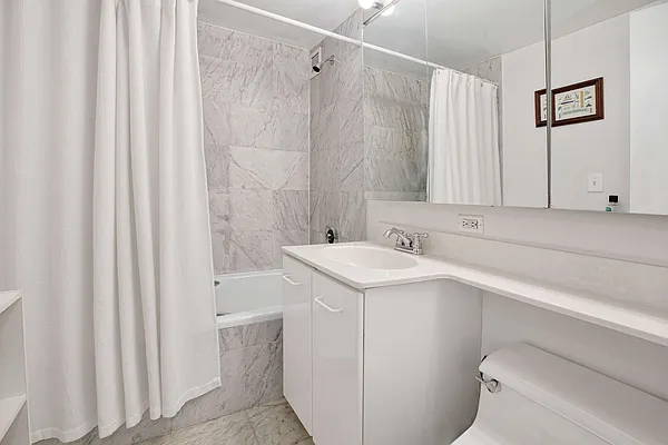 Rented by Compass | media 40