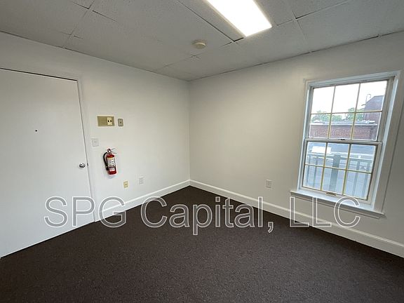 3rd image of 5 Center Sq APT 38