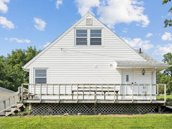 1321 College St, Cedar Falls, IA 50613