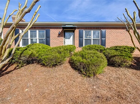 884 Brookleigh Ct, Winston Salem, NC 27104