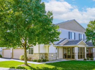 9160 Fox Ct, Victoria, MN 55386