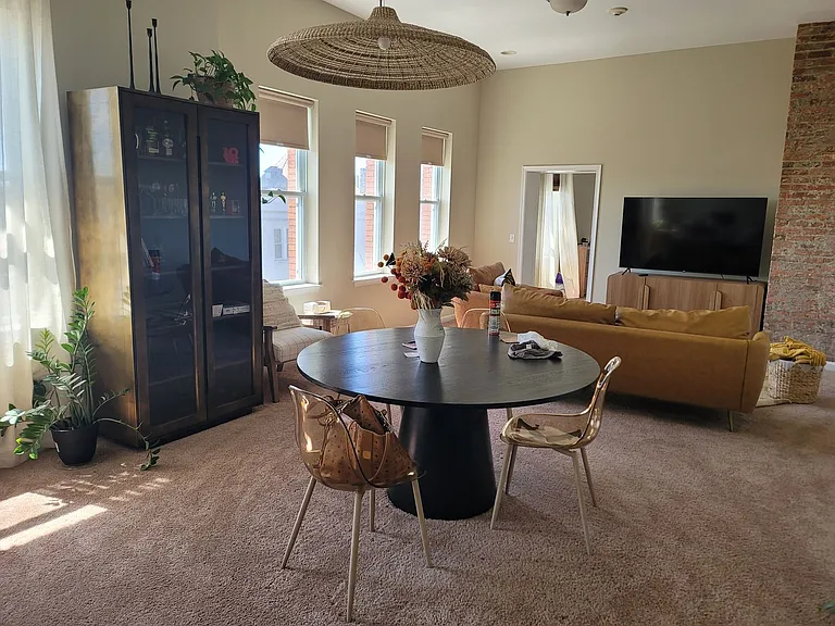 2300 N Calvert St — Photo 25